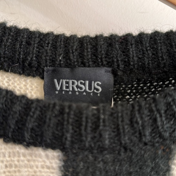 Versus by Versace Black & White Sweater - Luxury and Confort defined - Picture 3 of 11